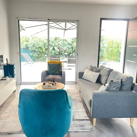 Villa Mitoyenne De Standing Proche De Toutes Commodites A Ghisonaccia Esterno foto