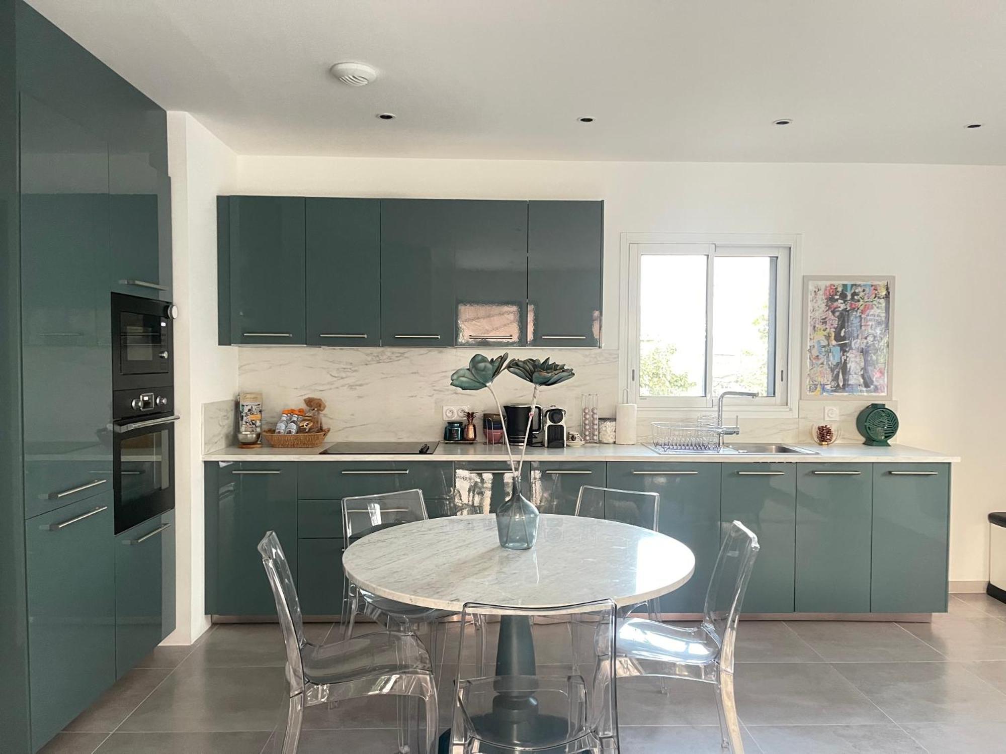 Holiday home Mitoyenne De Standing Proche De Toutes Commodites A *