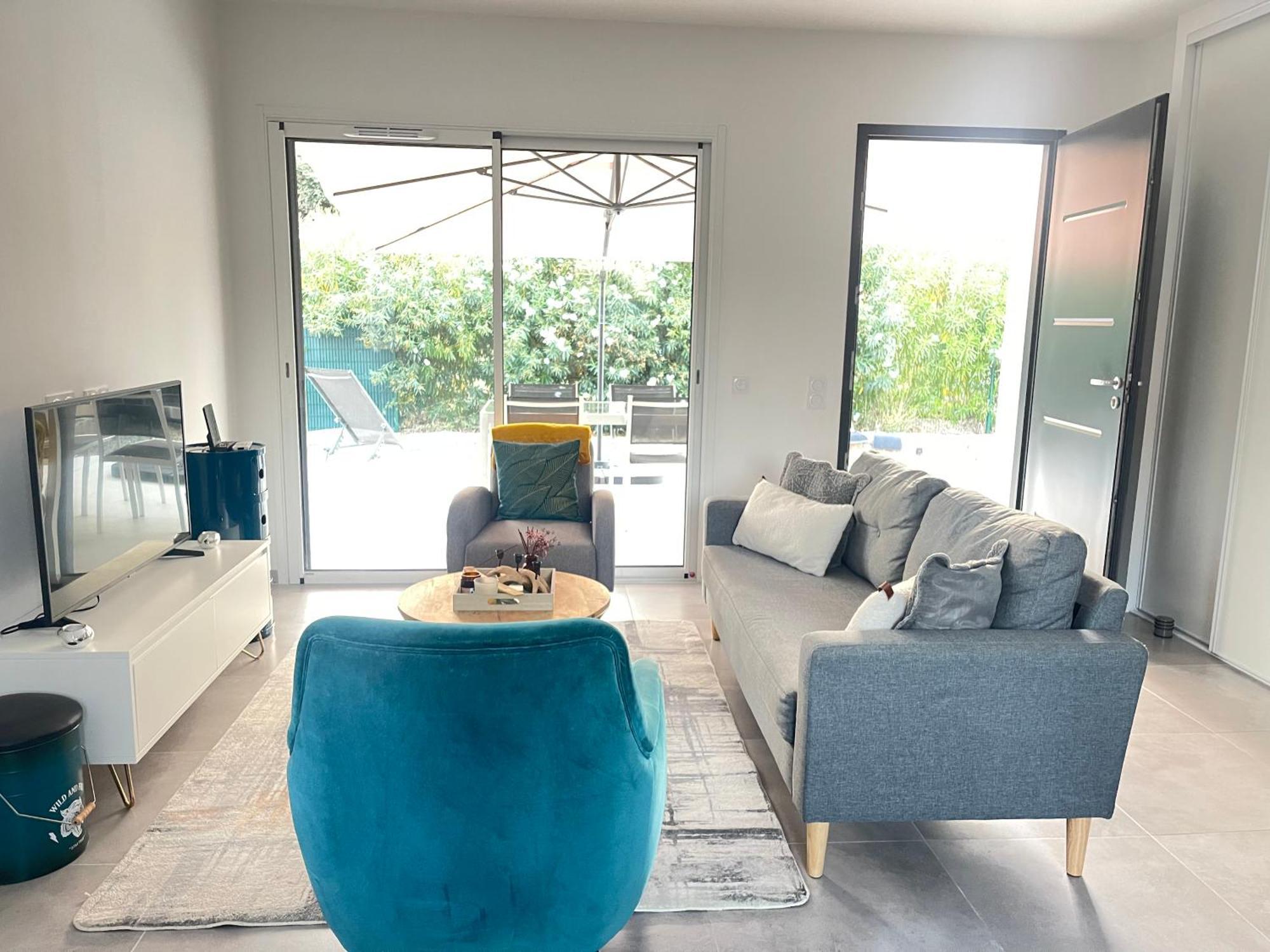 Mitoyenne De Standing Proche De Toutes Commodites A Ferienhaus