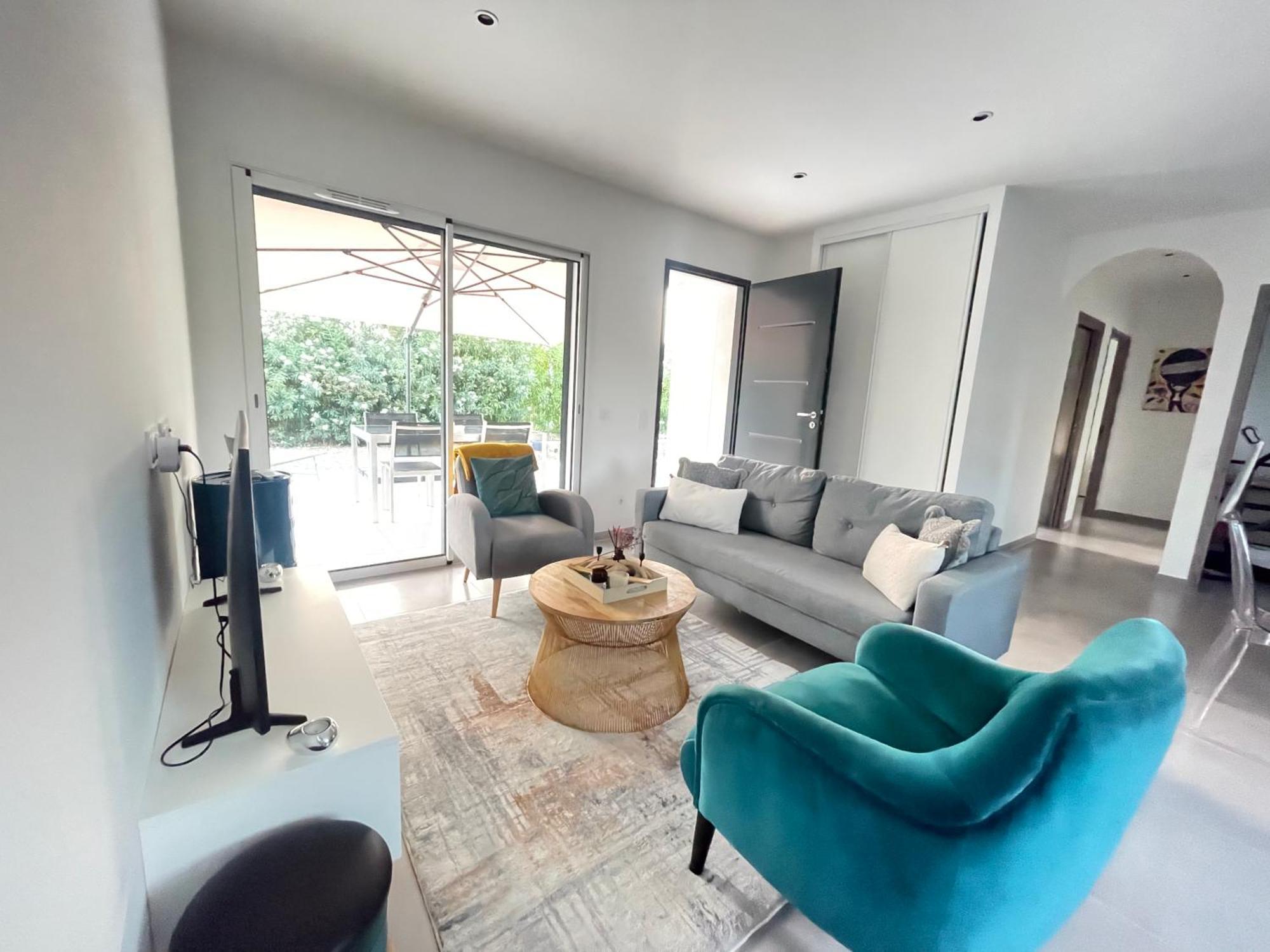 Ferienhaus Mitoyenne De Standing Proche De Toutes Commodites A