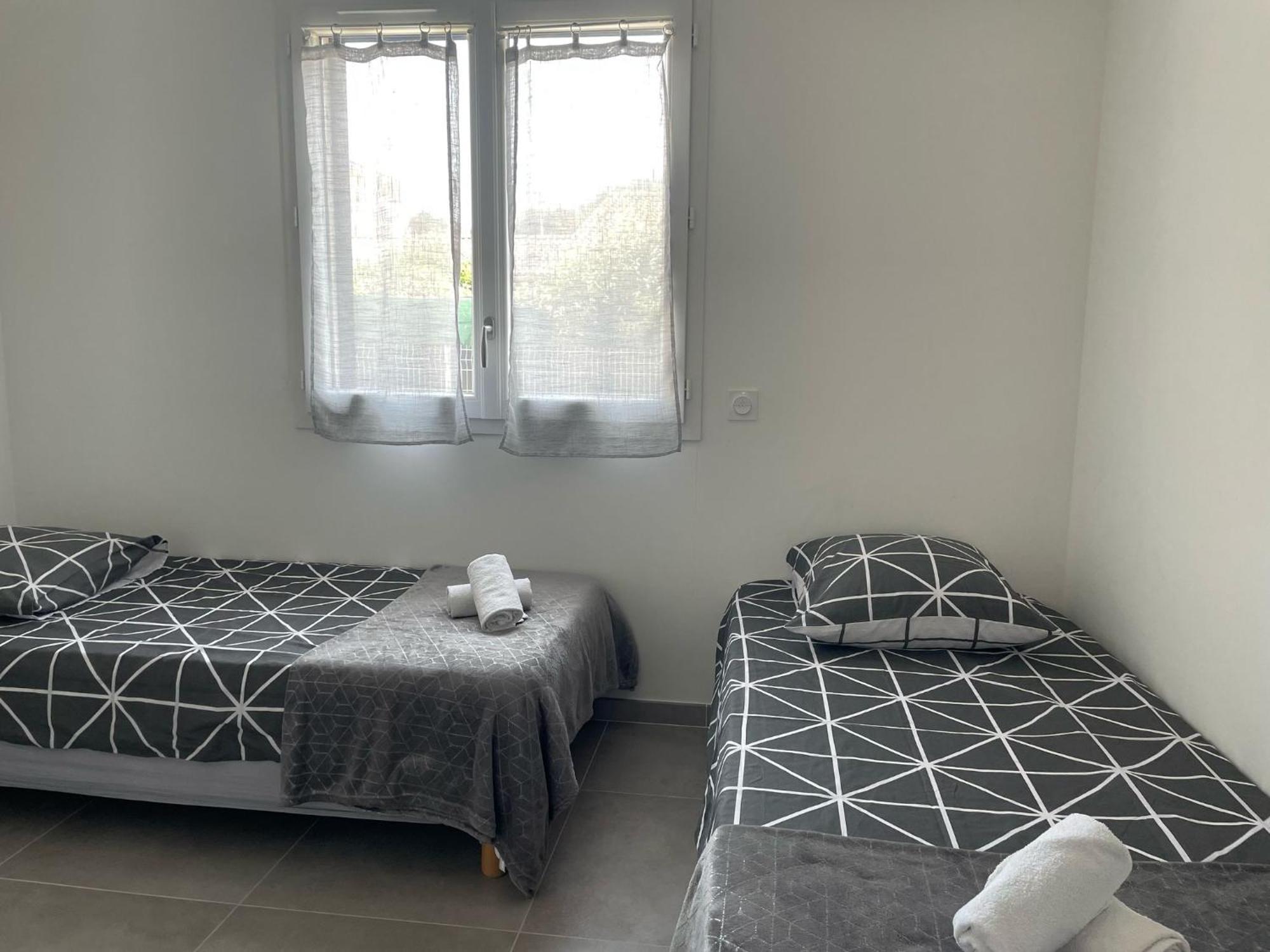Ferienhaus Mitoyenne De Standing Proche De Toutes Commodites A
